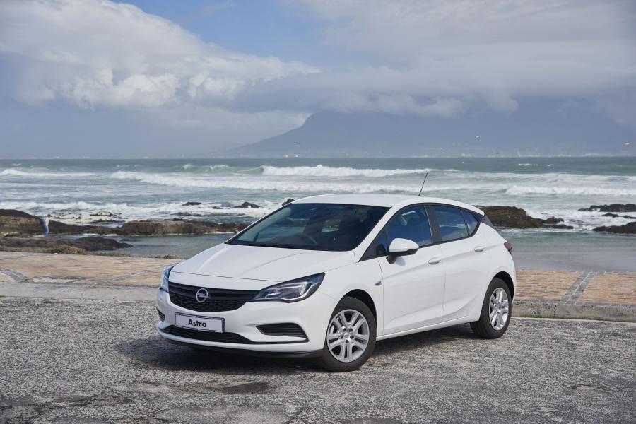  Opel Astra ecoFLEX 2016 года  (ZA) (фото 6 из 29)